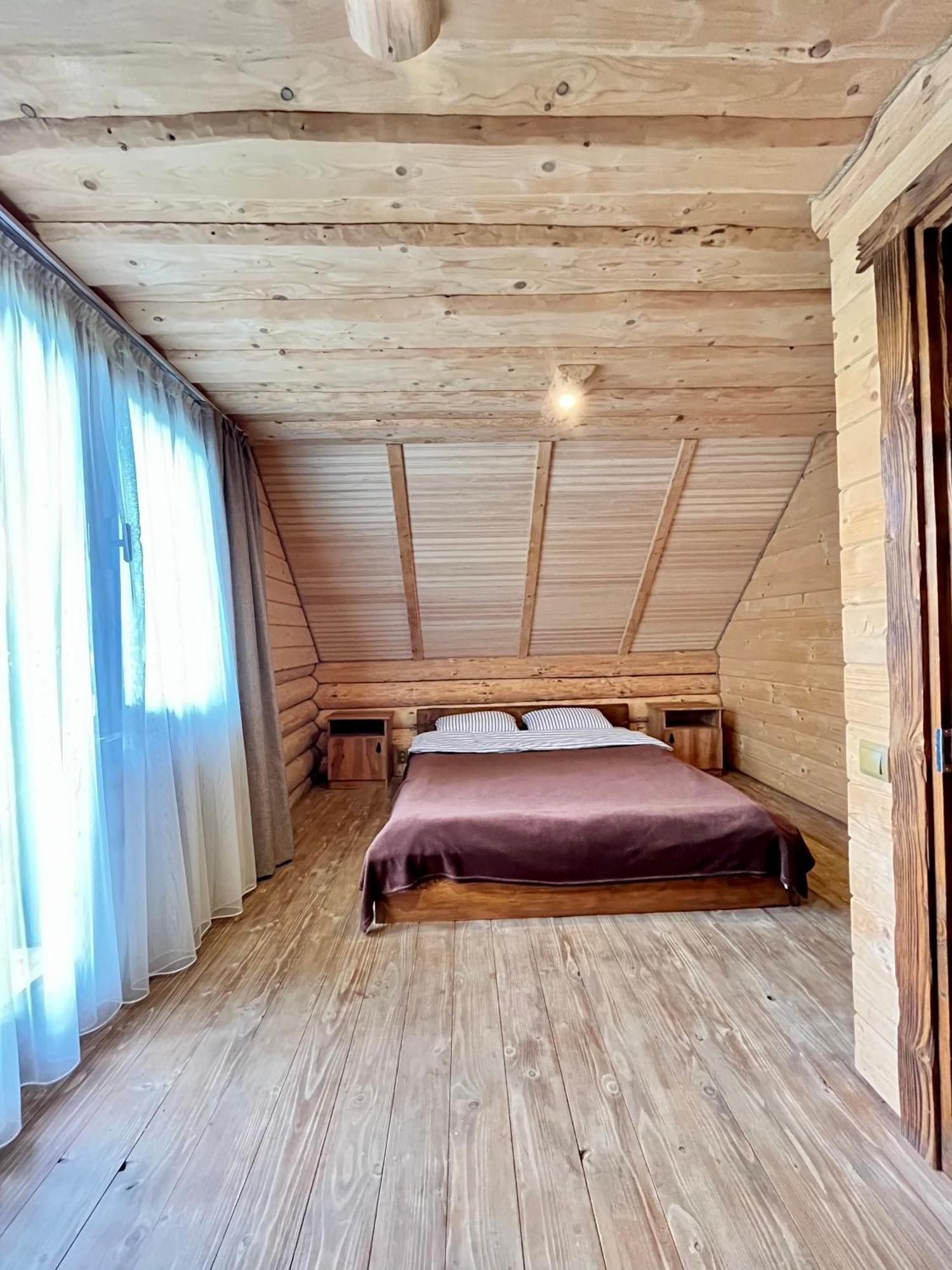Тихий Куточок Villa Izki Exterior photo