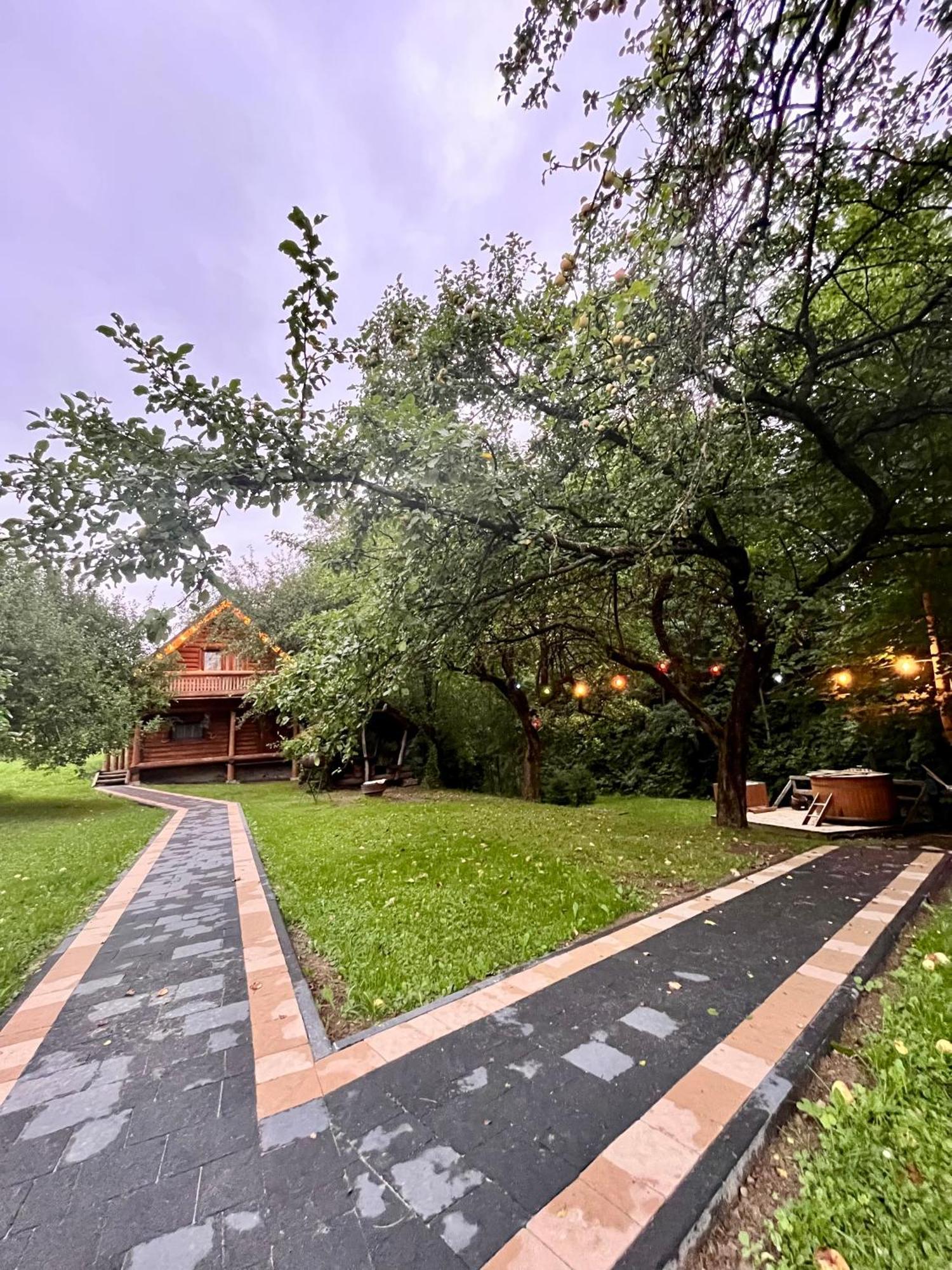 Тихий Куточок Villa Izki Exterior photo